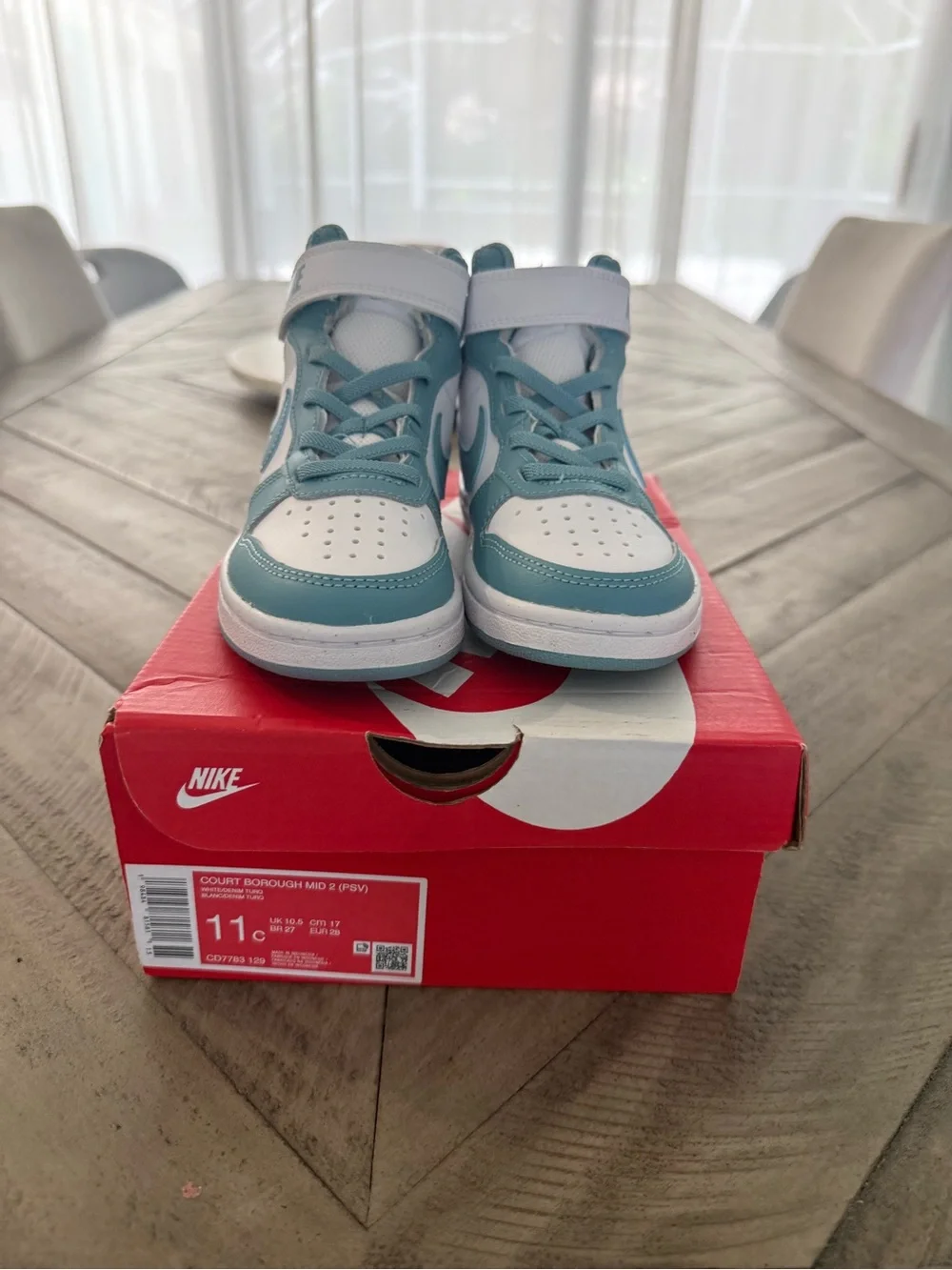 Nike Kids Mid-Top Sneakers in Teal and White